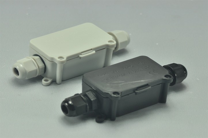 (image for) B703 Waterproof Power Junction Box 3 Terminals IP65 Waterproof Box